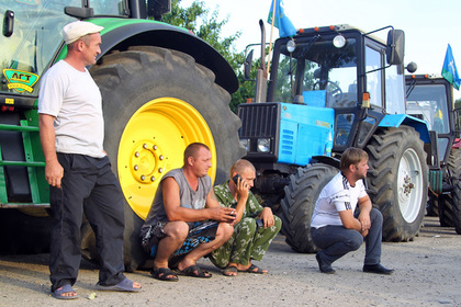 Суд арестовал организатора и участников тракторного марша