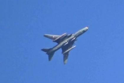 Сирийский военный самолет сбили на северо-востоке страны