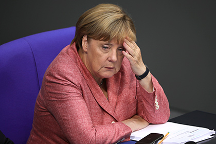 Меркель захотела повернуть время вспять ради мигрантов