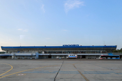 Летевший из Пекина в Москву самолет сел в Красноярске из-за дебошира