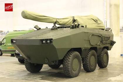 На Украине разработали вооруженный гаубицей броневик