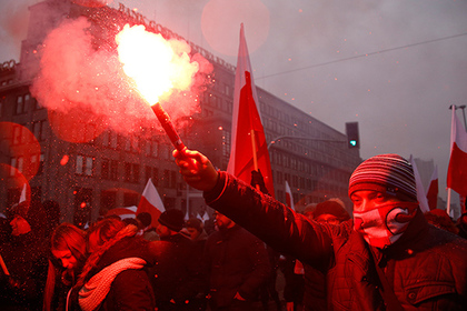Марш независимости в Варшаве