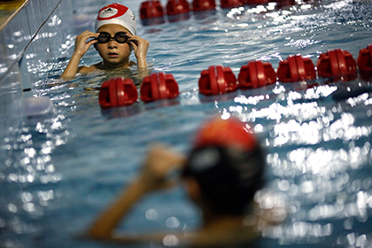 Немецкий суд обязал девочку-мусульманку плавать в буркини вместе с мальчиками