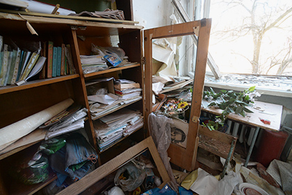 Украинская артиллерия разрушила школу в ДНР