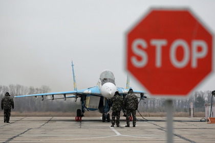 Военным разрешили сбивать нарушившие границу Украины самолеты