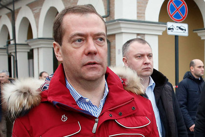 Медведев ступил на лед и пожалел об отсутствии коньков