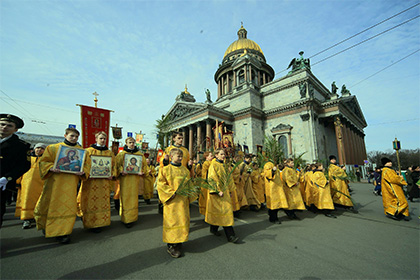 В РПЦ пригрозили вывести на улицы миллион сторонников передачи Исаакия