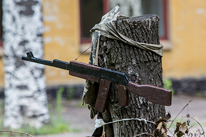 Снайпер ДНР ранил в голову украинского волонтера-женщину