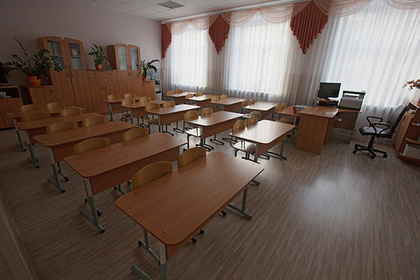 Недовольная подарком на 8 Марта учительница из Сочи уволилась