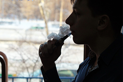Минздрав выступил за жесткое регулирование электронных сигарет