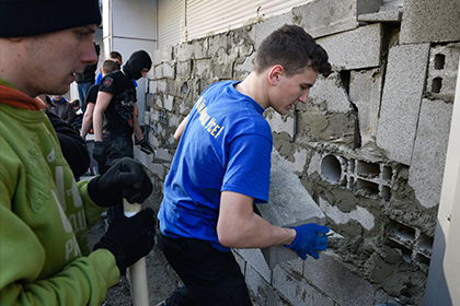 Радикалы отказались пустить на работу сотрудников Сбербанка в Киеве