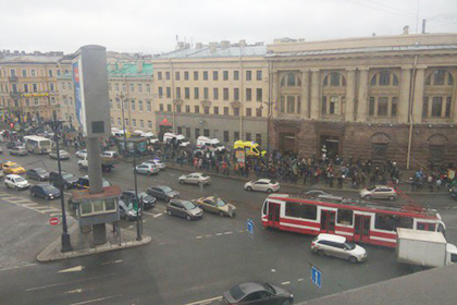 После взрывов закрыли все станции петербургского метро