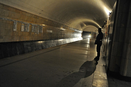 На станции московского метро у мужчины задымился рюкзак