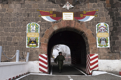 Военнослужащие на территории 102-й российской военной базы Южного военного округа в Гюмри