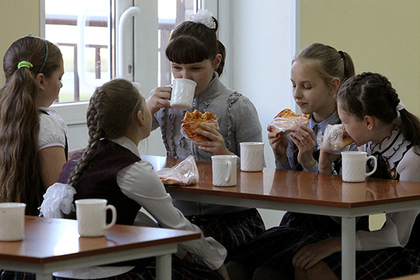 Екатеринбургские школы проверят из-за разделения учеников на бедных и богатых