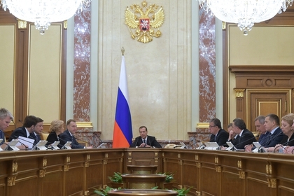 Медведев распорядился построить паромы для связи с Калининградской областью