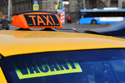 Взявший с чилийца 50 тысяч рублей за поездку таксист принес извинения