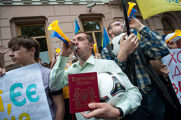Участники акции «Спаси свой язык» в Киеве