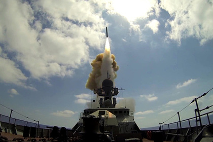 Корабли и подлодка ВМФ России выпустили крылатые ракеты по объектам ИГ в Сирии