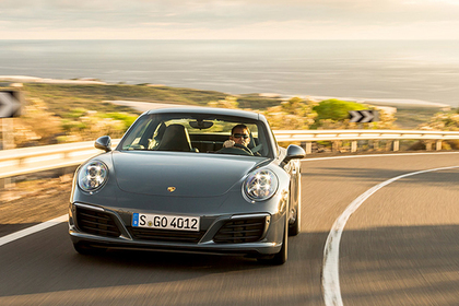 Американцы снова признали Porsche 911 лучшим автомобилем в своем сегменте