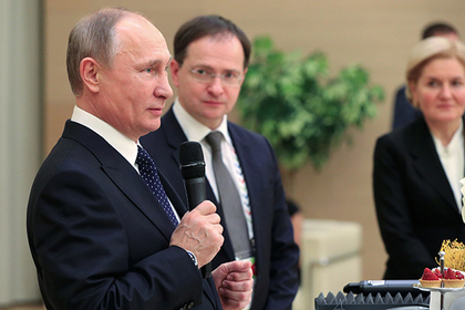 Владимир Путин на встрече в Мариинском театре с российскими и иностранными деятелями культуры