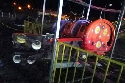 Мужчину раздавила сошедшая с рельсов в турецком луна-парке «Гусеница»