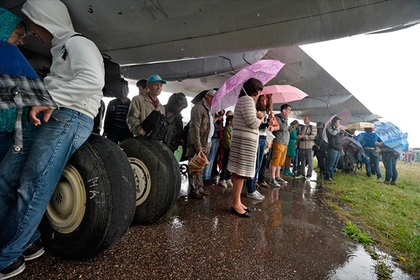 Минтранс предложил отменить бесплатный провоз телефонов и зонтов в самолете