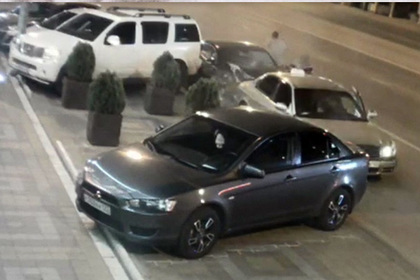 Автомойщик угнал машину клиента ради поездки по ночному Краснодару и попал в ДТП