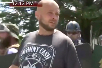 Дети Джонни Кэша ужаснулись нацисту в футболке с изображением музыканта