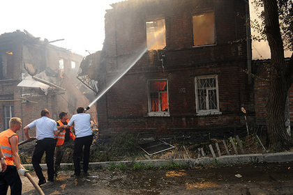Власти назвали заброшенные дома местом начала пожара в Ростове-на-Дону