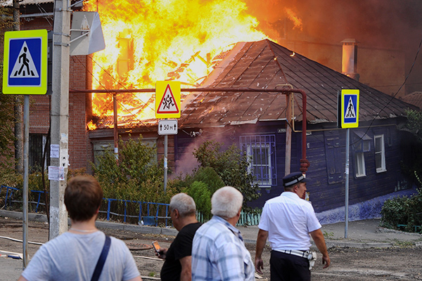 Ростов в огне: в городе горят десятки домов