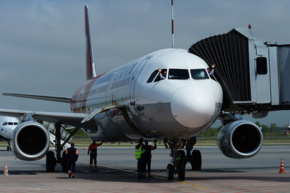 Летевшие из Крыма в Москву пассажиры устроили дебош в самолете