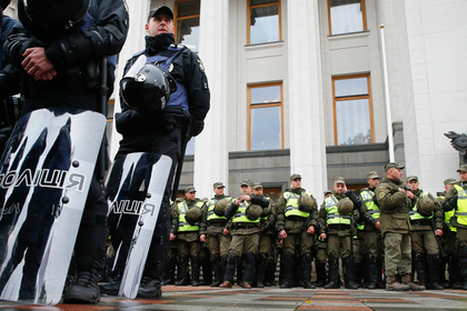 Полиция у здания верховной Рады в Киеве 17 октября 2017 года 