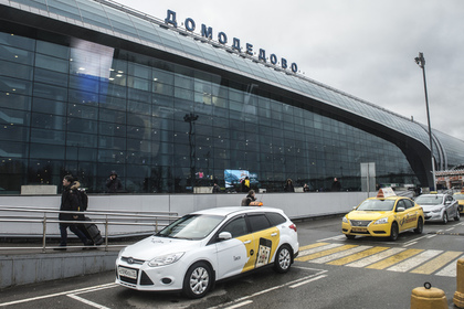 В аэропорту Домодедово открестились от нелегалов и экстремистской литературы