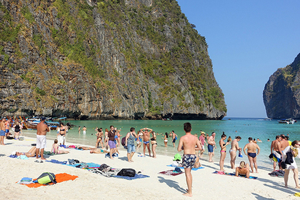 На пляжах Таиланда разрешат курить еще три месяца