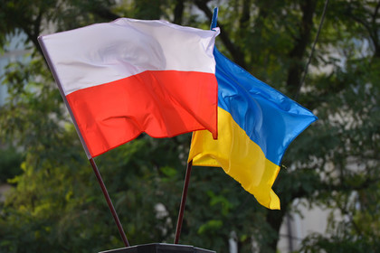 Киев заверил Варшаву в любви украинцев к Польше