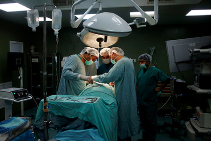 Индийские врачи извлекли из пациента семь килограммов железа