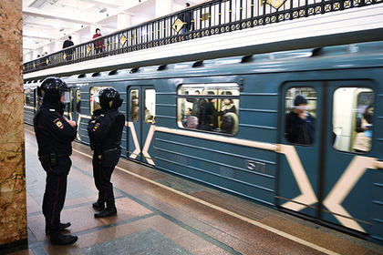 У рассеянного пассажира петербургского метро украли 10 миллионов рублей