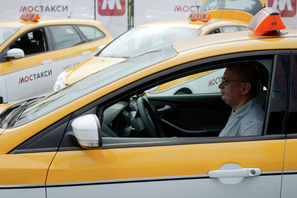 Московским таксистам придется выучить английский за полгода