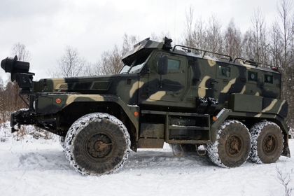 Крымчанка легла под колеса российского военного грузовика