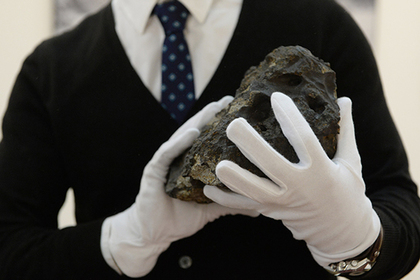 Геологи отсоветовали трогать челябинский метеорит из-за непредсказуемых бактерий
