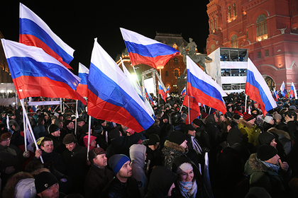 Митинг в честь годовщины присоединения Крыма начался в Москве
