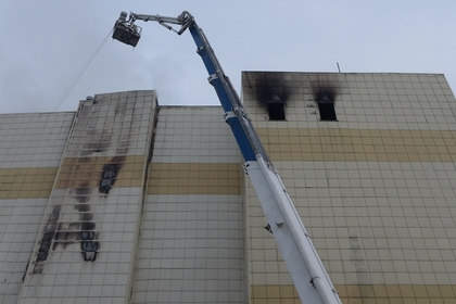 Число погибших при пожаре в Кемерове превысило 50 человек