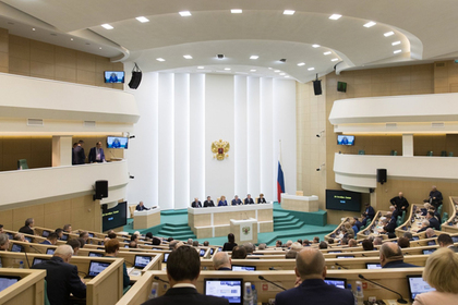 Сенаторы увидели в запрете на ввоз западных лекарств угрозу для жизни россиян