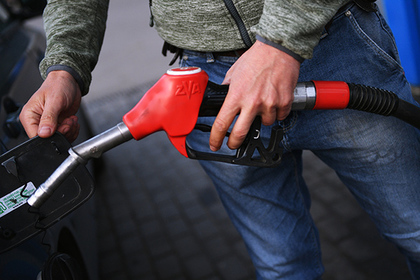 К спору о ценах на бензин захотели привлечь Путина