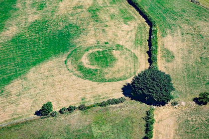 На полях Великобритании проступили следы древних цивилизаций