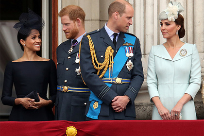 Раскрыты причины выбора одежды для жен британских принцев
