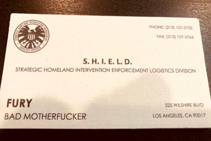 Сэмюэл Л. Джексон показал визитку нового фильма с намеком на «Криминальное чтиво»