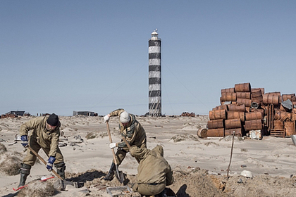 На необитаемом острове в Карском море собрали 120 тонн металлолома