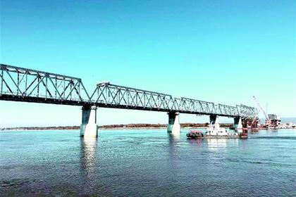 Китай быстрее России закончил строительство своей части моста через Амур